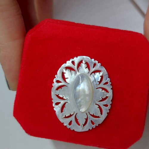 Mother of pearl handmade brooch star var