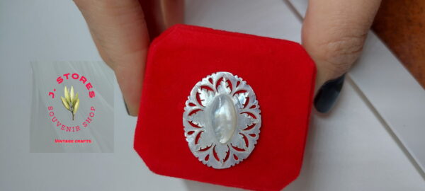 Mother of pearl handmade brooch star var